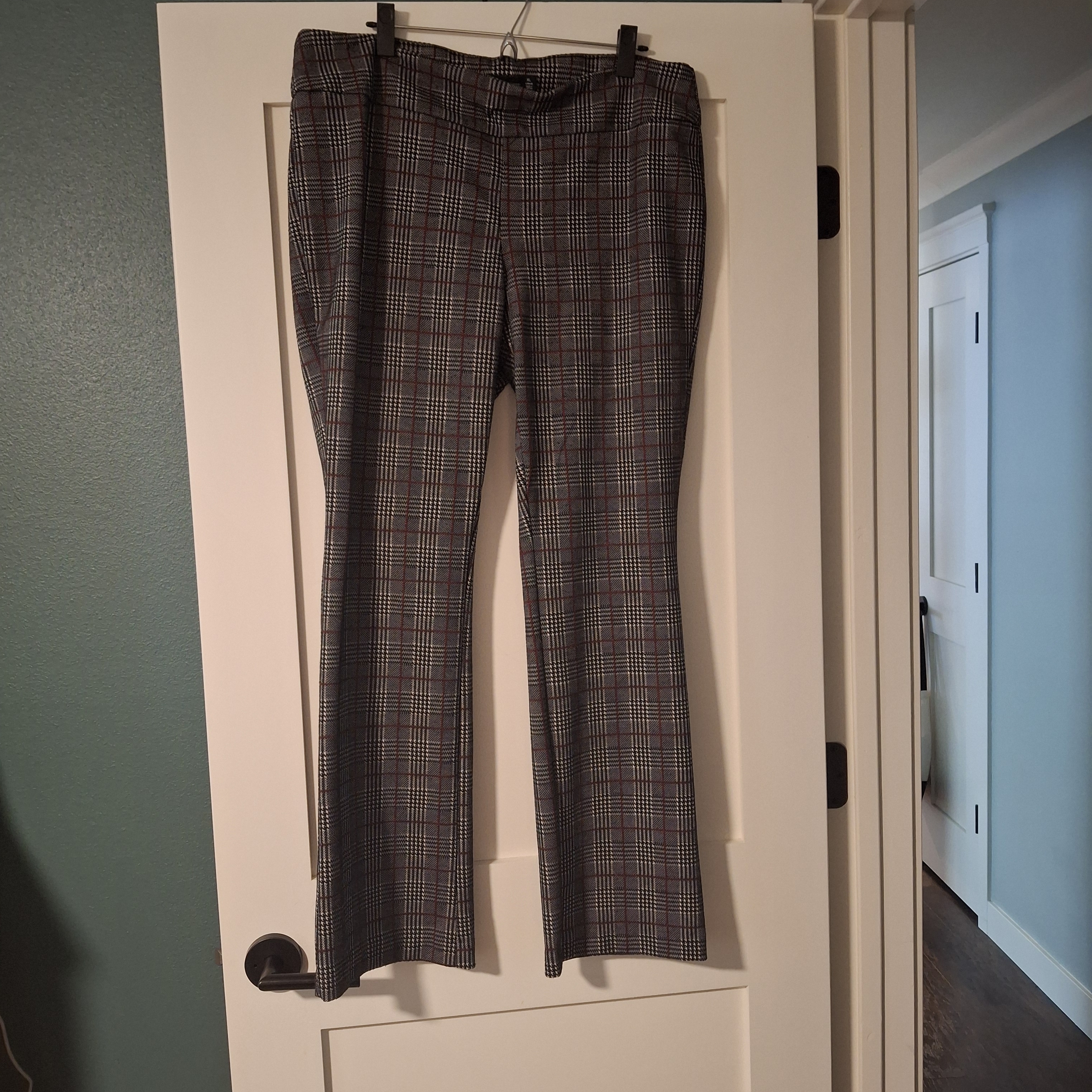 New York & Company Plaid Straight Leg Pants In Black And Gray